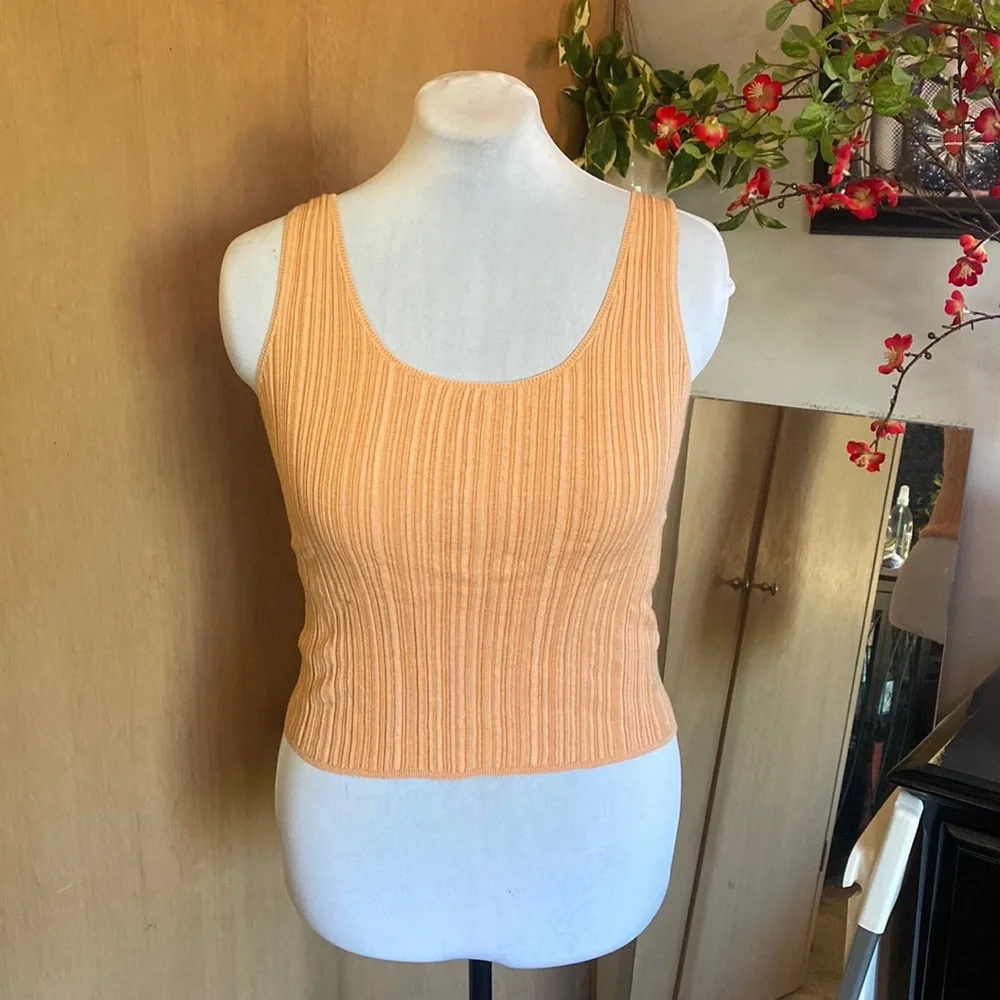 VINCE (M) Ribbed Tanktop - Picture 2 of 9